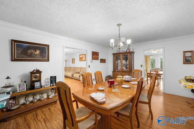 5492 Gilmer Lane, Rainbow City, AL 35906