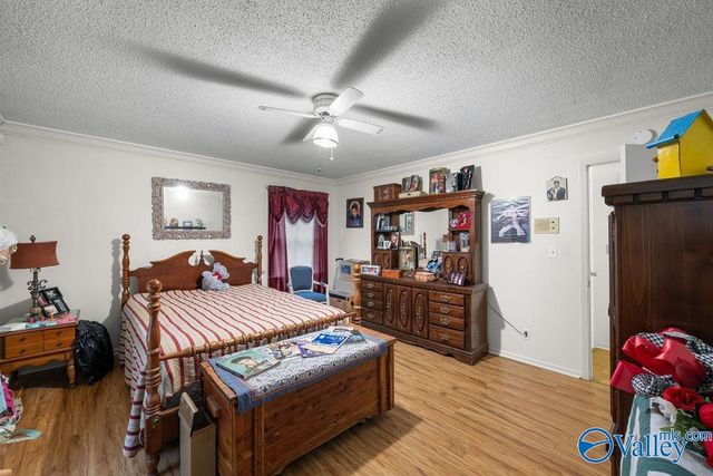 5492 Gilmer Lane, Rainbow City, AL 35906