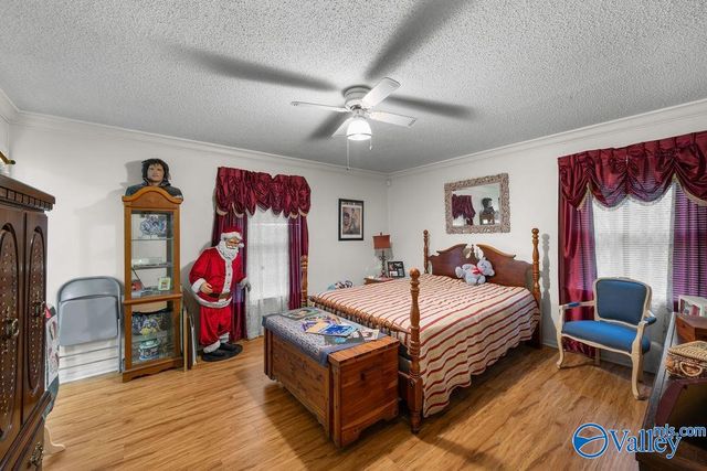 5492 Gilmer Lane, Rainbow City, AL 35906