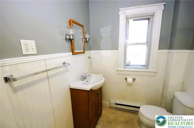 211 North Street 2, Bethlehem City, PA 18018