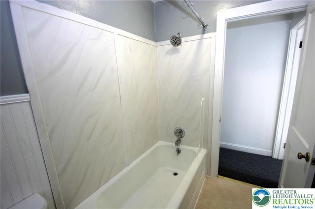 211 North Street 2, Bethlehem City, PA 18018