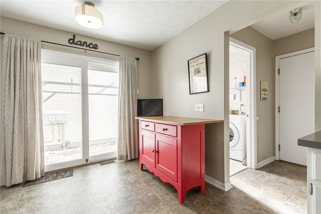 28 Hamlin Drive, Canandaigua City, NY 14424