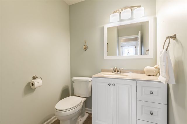 28 Hamlin Drive, Canandaigua City, NY 14424