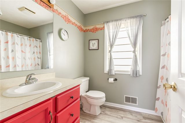 28 Hamlin Drive, Canandaigua City, NY 14424