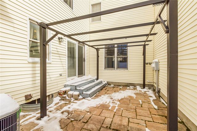 28 Hamlin Drive, Canandaigua City, NY 14424