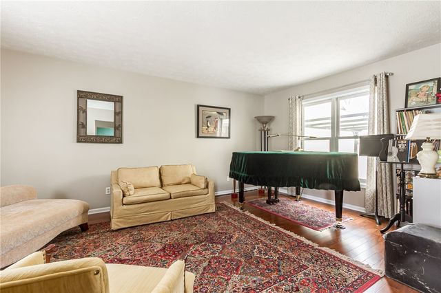 28 Hamlin Drive, Canandaigua City, NY 14424