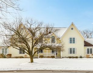 28 Hamlin Drive, Canandaigua City, NY 14424