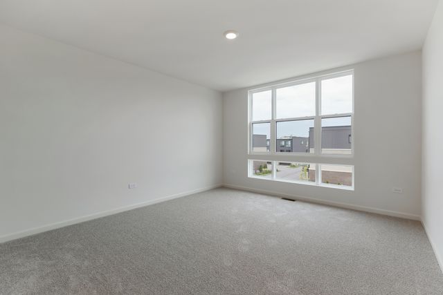 1289 Lakepointe Drive, Schaumburg, IL 60173