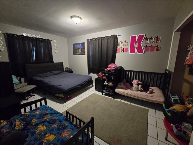 413 SW 73rd Avenue, North Lauderdale, FL 33068