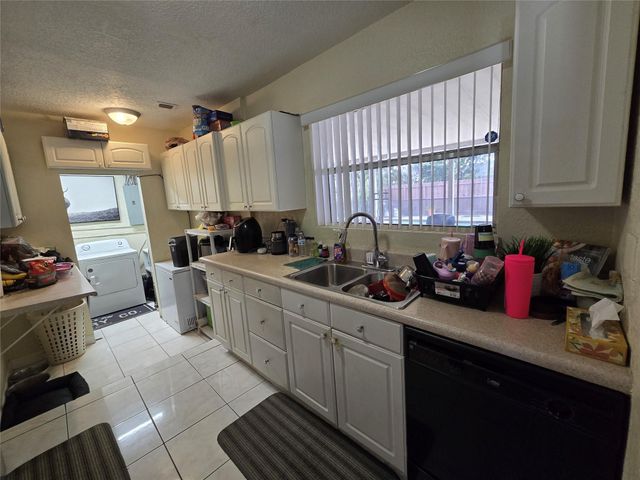 413 SW 73rd Avenue, North Lauderdale, FL 33068