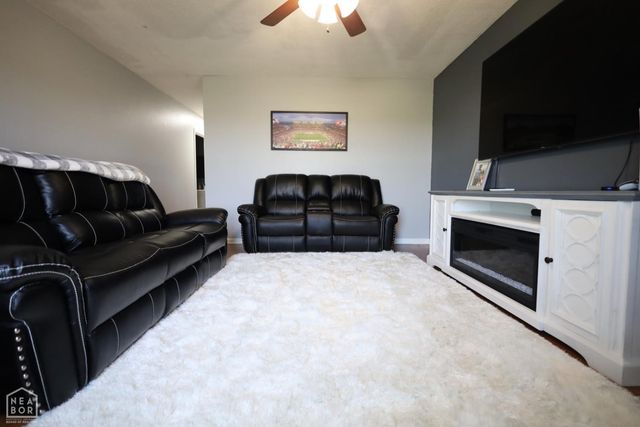 2100 E Lake Street, Paragould, AR 72450