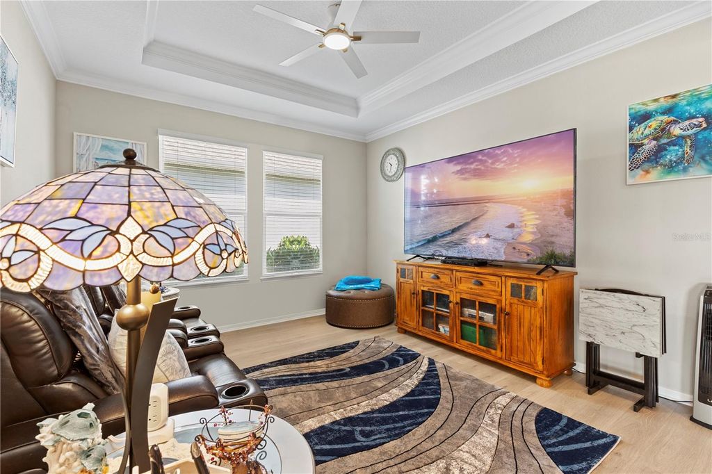 Image 13 of property listing at 16545 STAR GRASS CIRCLE, Bradenton, FL 34211