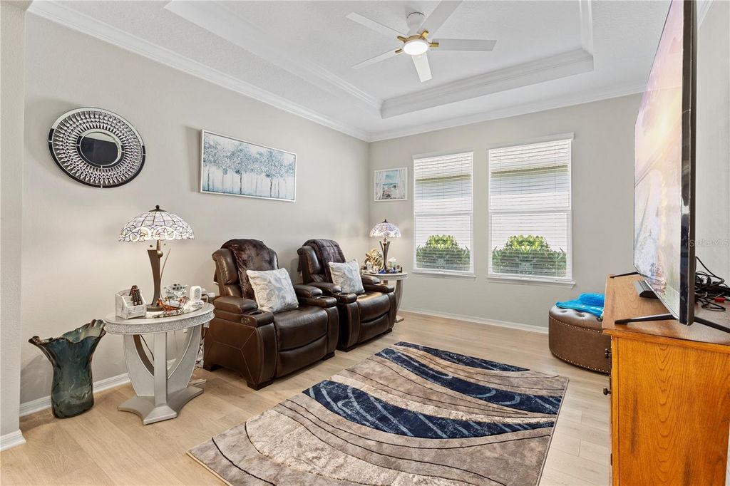 Image 14 of property listing at 16545 STAR GRASS CIRCLE, Bradenton, FL 34211