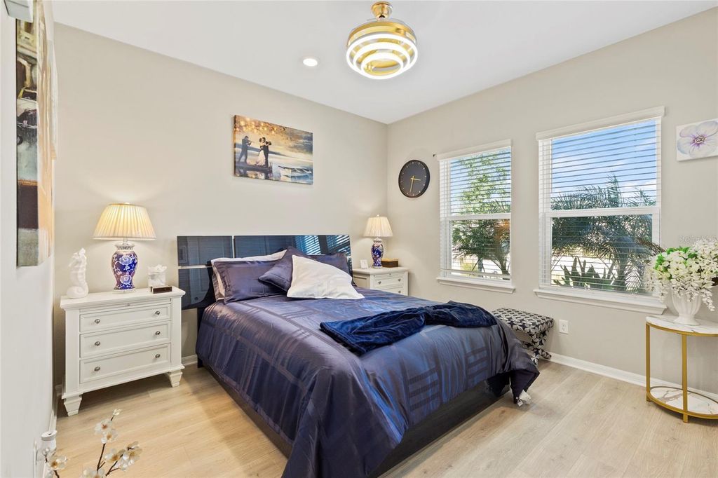 Image 15 of property listing at 16545 STAR GRASS CIRCLE, Bradenton, FL 34211