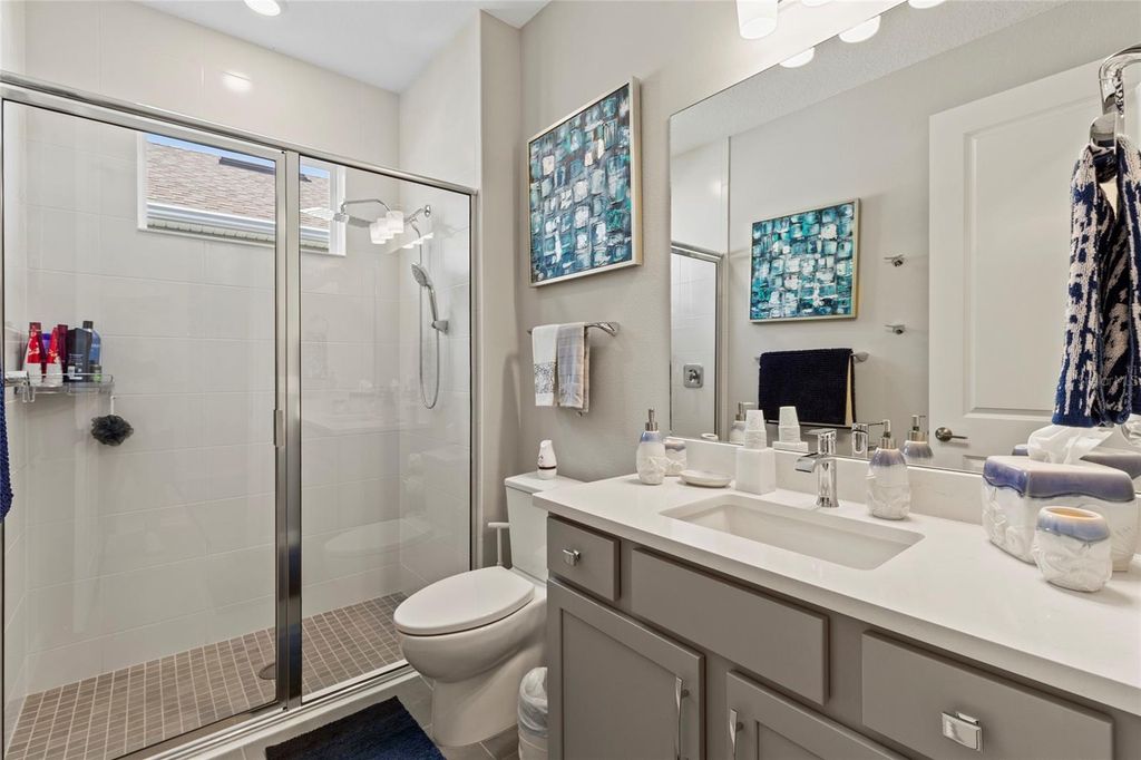 Image 16 of property listing at 16545 STAR GRASS CIRCLE, Bradenton, FL 34211