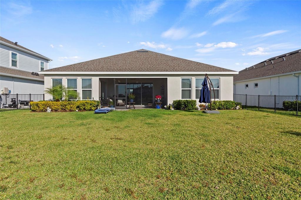Image 21 of property listing at 16545 STAR GRASS CIRCLE, Bradenton, FL 34211