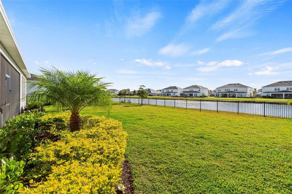 Image 22 of property listing at 16545 STAR GRASS CIRCLE, Bradenton, FL 34211