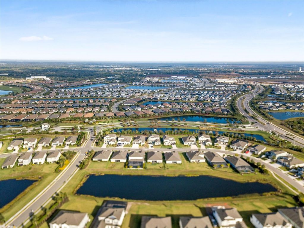 Image 26 of property listing at 16545 STAR GRASS CIRCLE, Bradenton, FL 34211