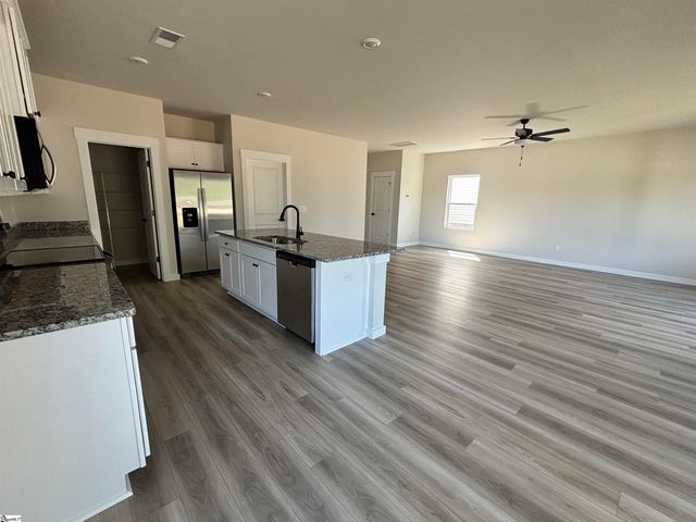 446 West Claywalk Road, Woodruff, SC 29388