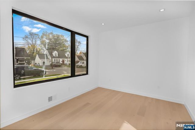 12-25 Eastern Drive, Fair Lawn, NJ 07410