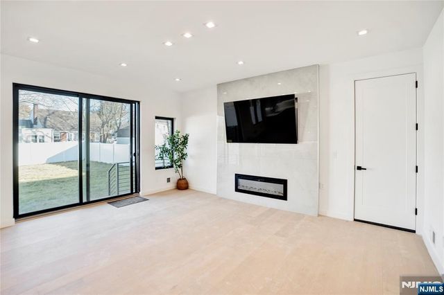 12-25 Eastern Drive, Fair Lawn, NJ 07410