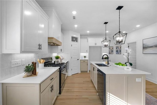 6908 SW High Meadow Boulevard, Bentonville, AR 72713