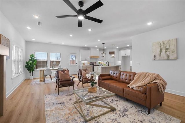 6908 SW High Meadow Boulevard, Bentonville, AR 72713