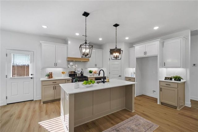 6908 SW High Meadow Boulevard, Bentonville, AR 72713