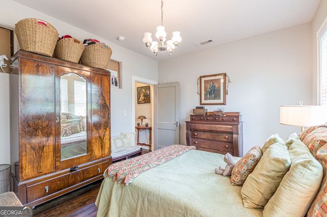 1878A Cambridge Avenue, College Park, GA 30337