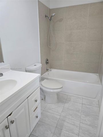 2804 SE 16th Ave 124, Homestead, FL 33035