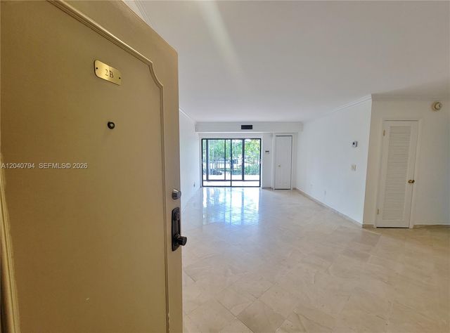 77 Crandon Blvd 2b 2B, Key Biscayne, FL 33149