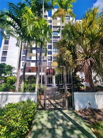 77 Crandon Blvd 2b 2B, Key Biscayne, FL 33149
