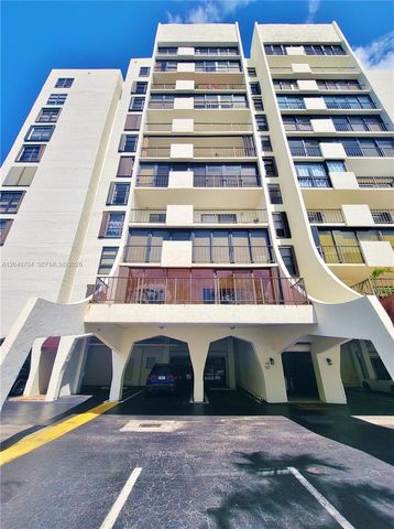 77 Crandon Blvd 2b 2B, Key Biscayne, FL 33149