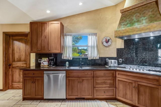 810 Altura Place, Del Rey Oaks, CA 93940