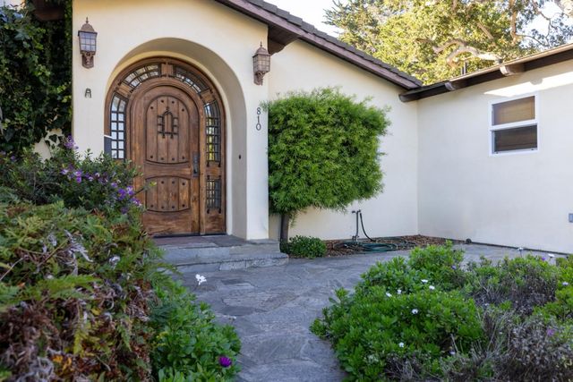 810 Altura Place, Del Rey Oaks, CA 93940