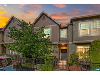 2345 Nw OAK KNOLL Pl, Beaverton, OR 97006