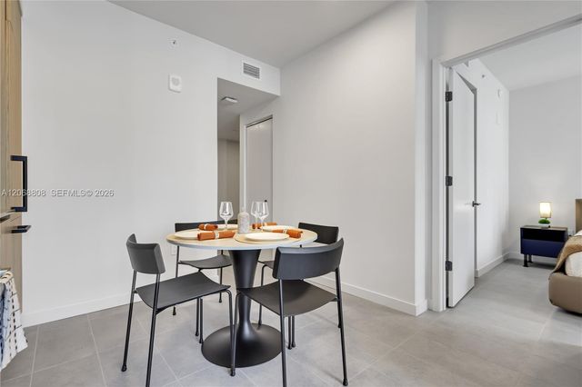 121 NE 5th Street 2110, Miami, FL 33132