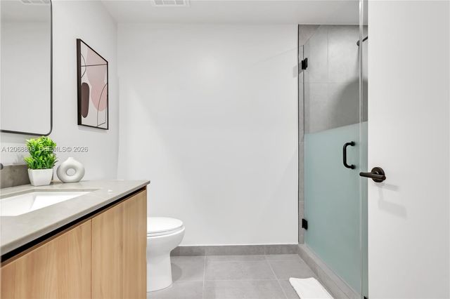 121 NE 5th Street 2110, Miami, FL 33132