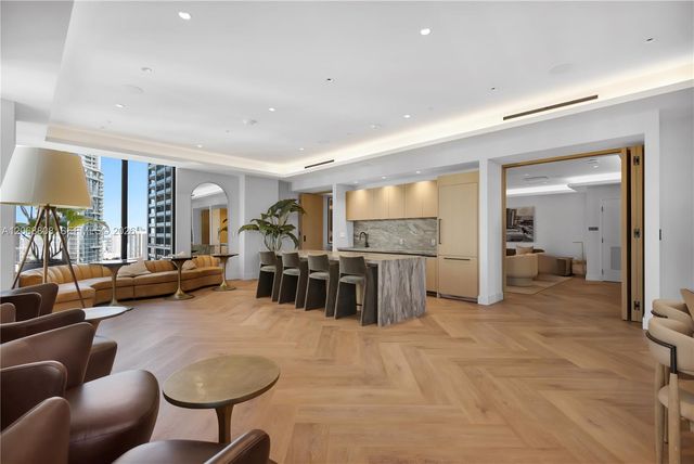 121 NE 5th Street 2110, Miami, FL 33132