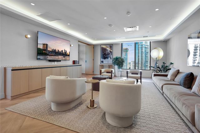 121 NE 5th Street 2110, Miami, FL 33132