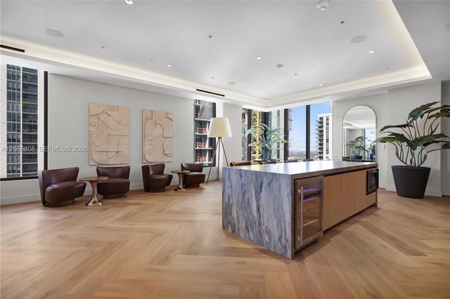 121 NE 5th Street 2110, Miami, FL 33132