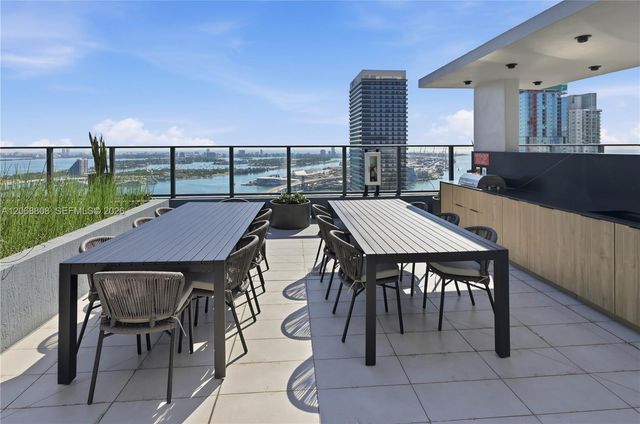121 NE 5th Street 2110, Miami, FL 33132