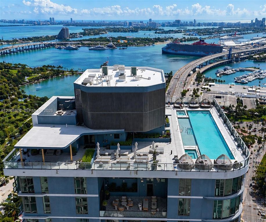 121 NE 5th Street 2110, Miami, FL 33132