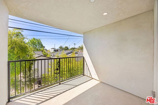 2621 Veteran Avenue, Los Angeles, CA 90064
