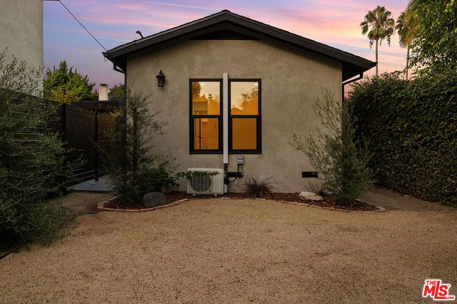 2621 Veteran Avenue, Los Angeles, CA 90064
