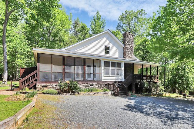 729 Lochaven Road, Waxhaw, NC 28173