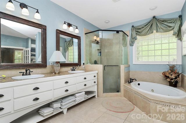 729 Lochaven Road, Waxhaw, NC 28173