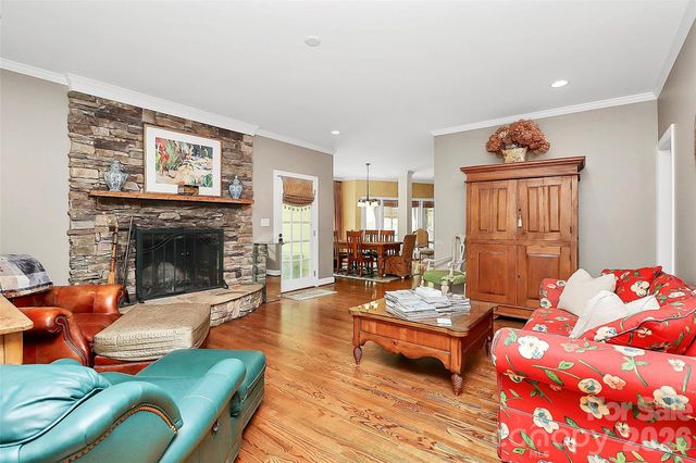 729 Lochaven Road, Waxhaw, NC 28173