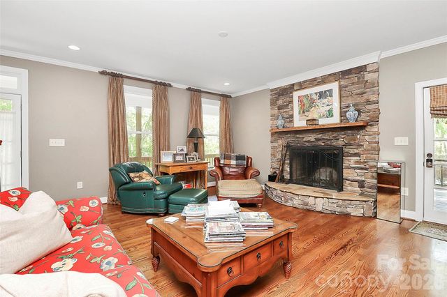 729 Lochaven Road, Waxhaw, NC 28173