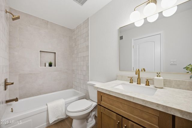 3033 N 39TH Street 4, Phoenix, AZ 85018